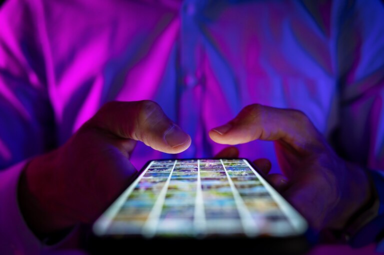 How Social Media Shapes the Reputation of Airlines